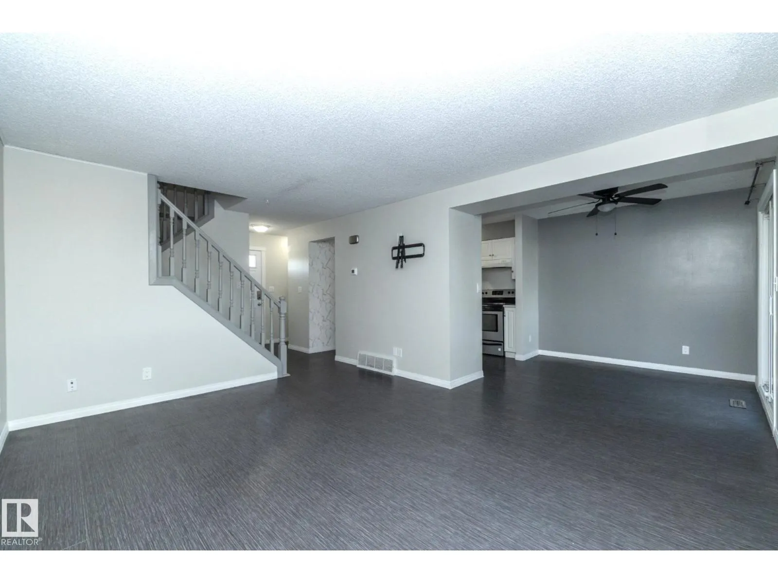 2316 139 AV NW