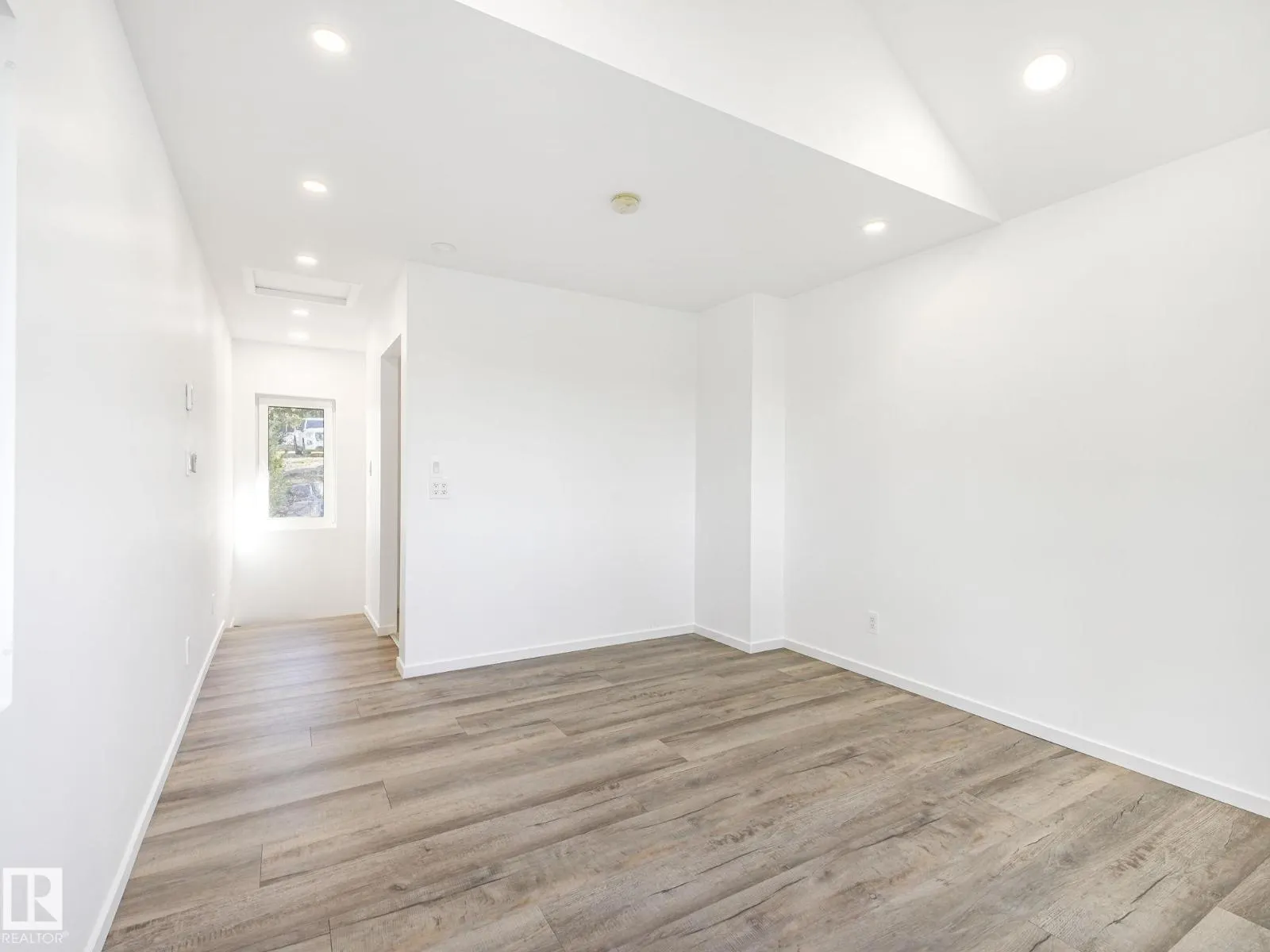 73 52059 Range Road 220