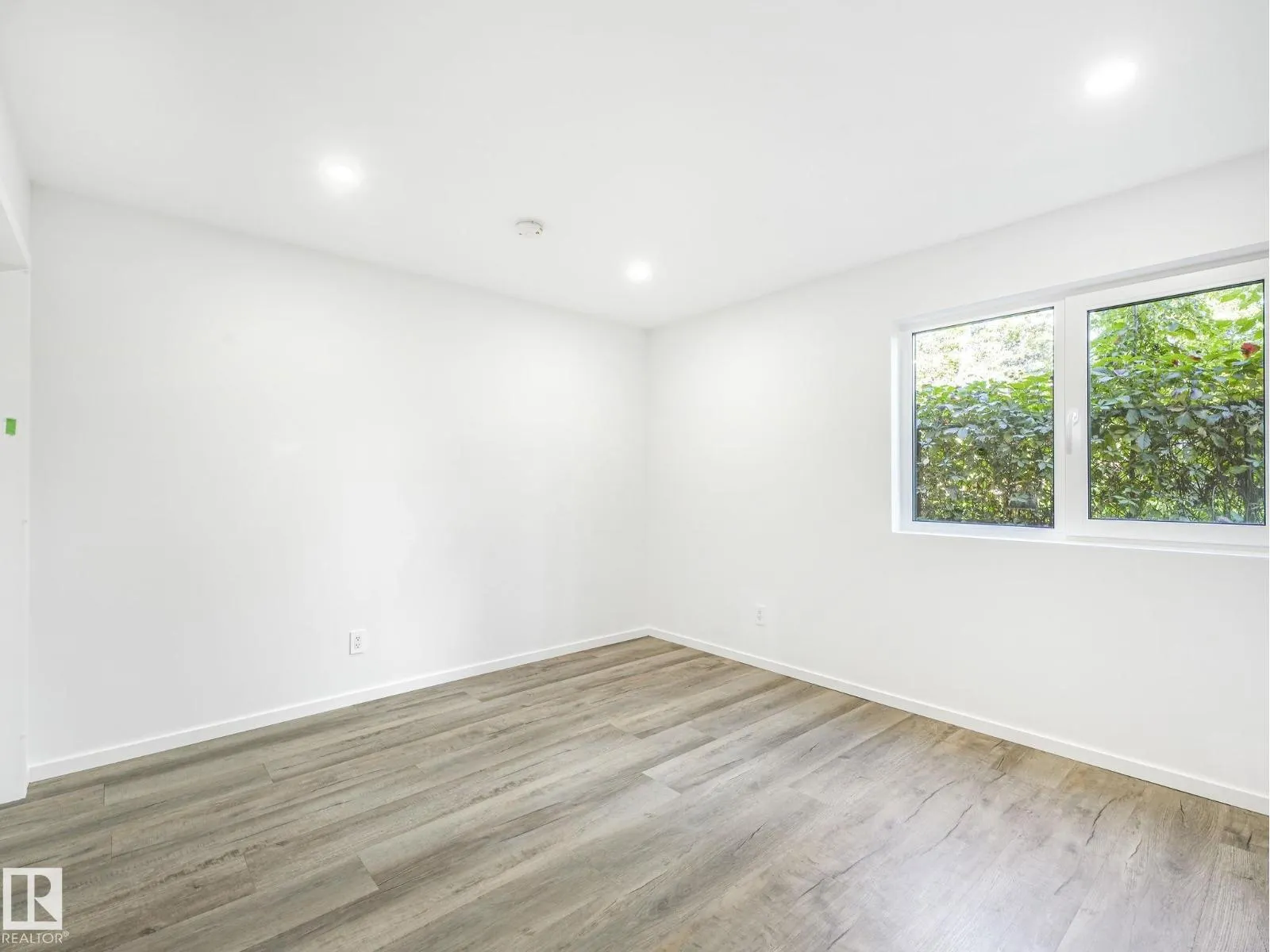 73 52059 Range Road 220