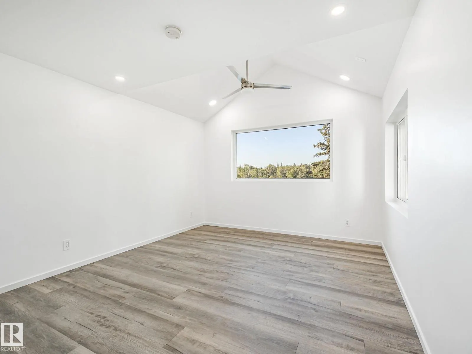 73 52059 Range Road 220