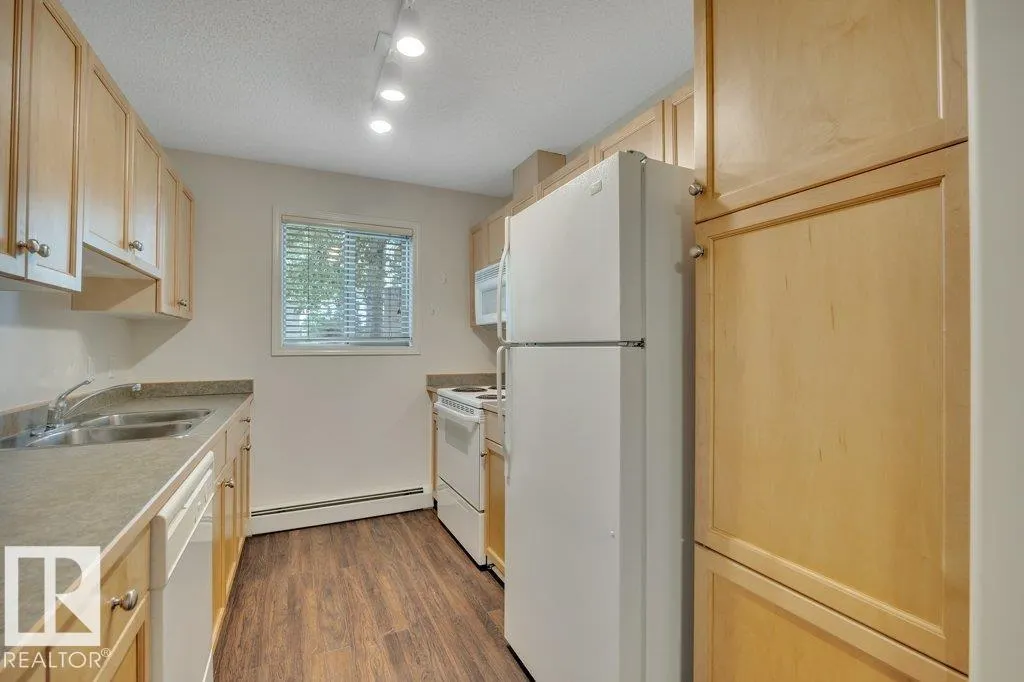 #102 2903 RABBIT HILL RD NW