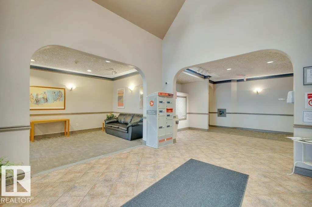 #102 2903 RABBIT HILL RD NW