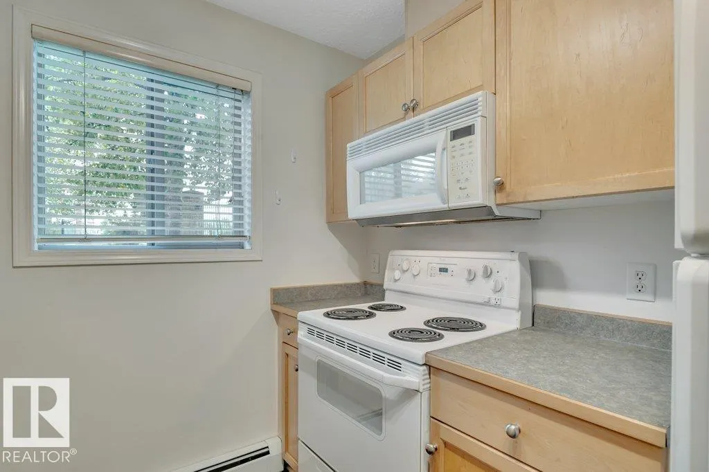 #102 2903 RABBIT HILL RD NW