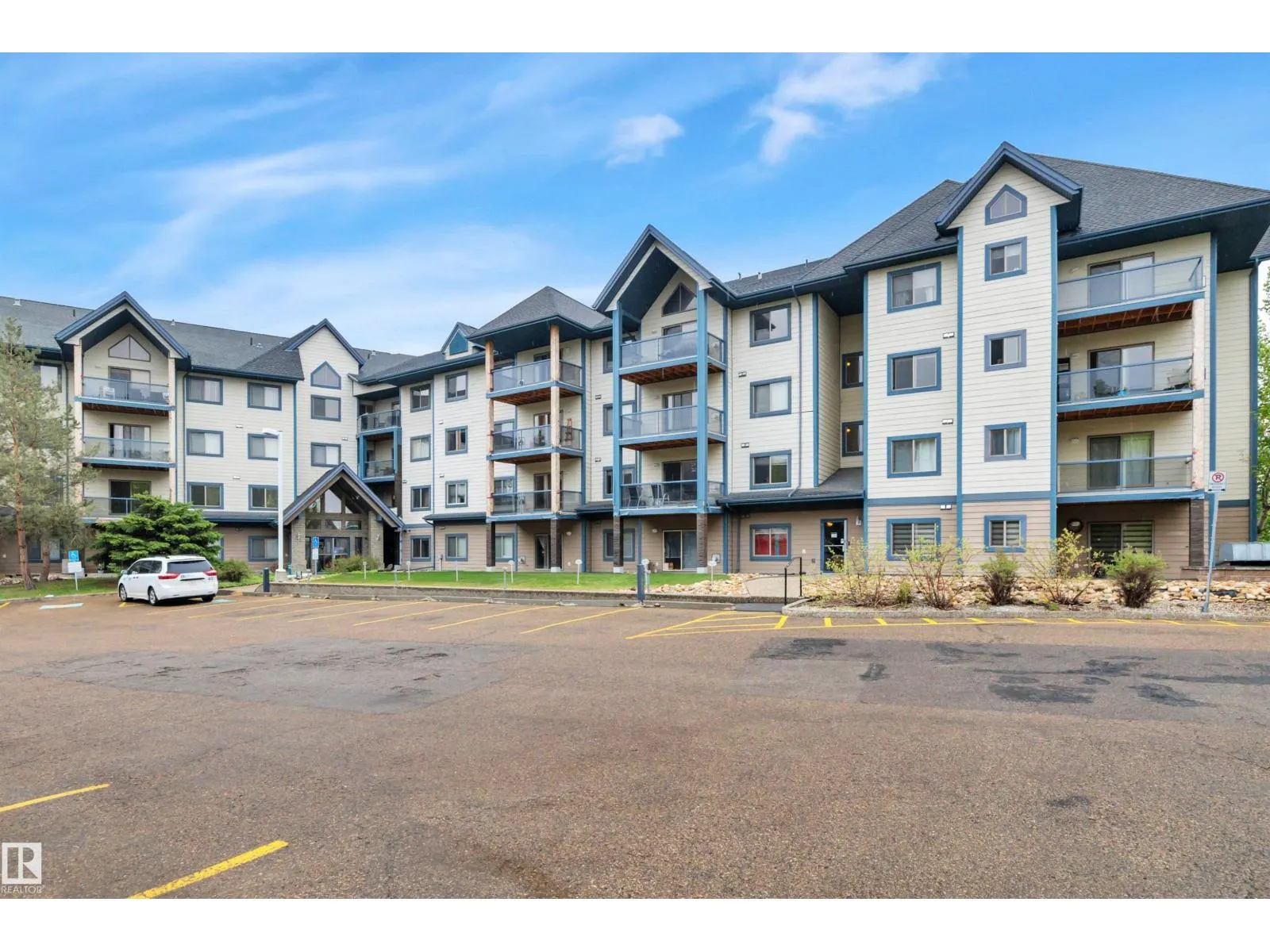 #102 2903 RABBIT HILL RD NW