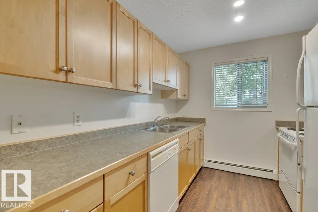#102 2903 RABBIT HILL RD NW