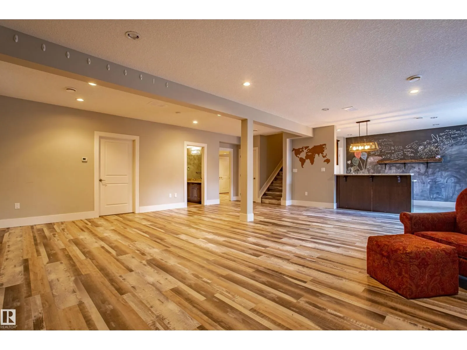 10842 175A AV NW