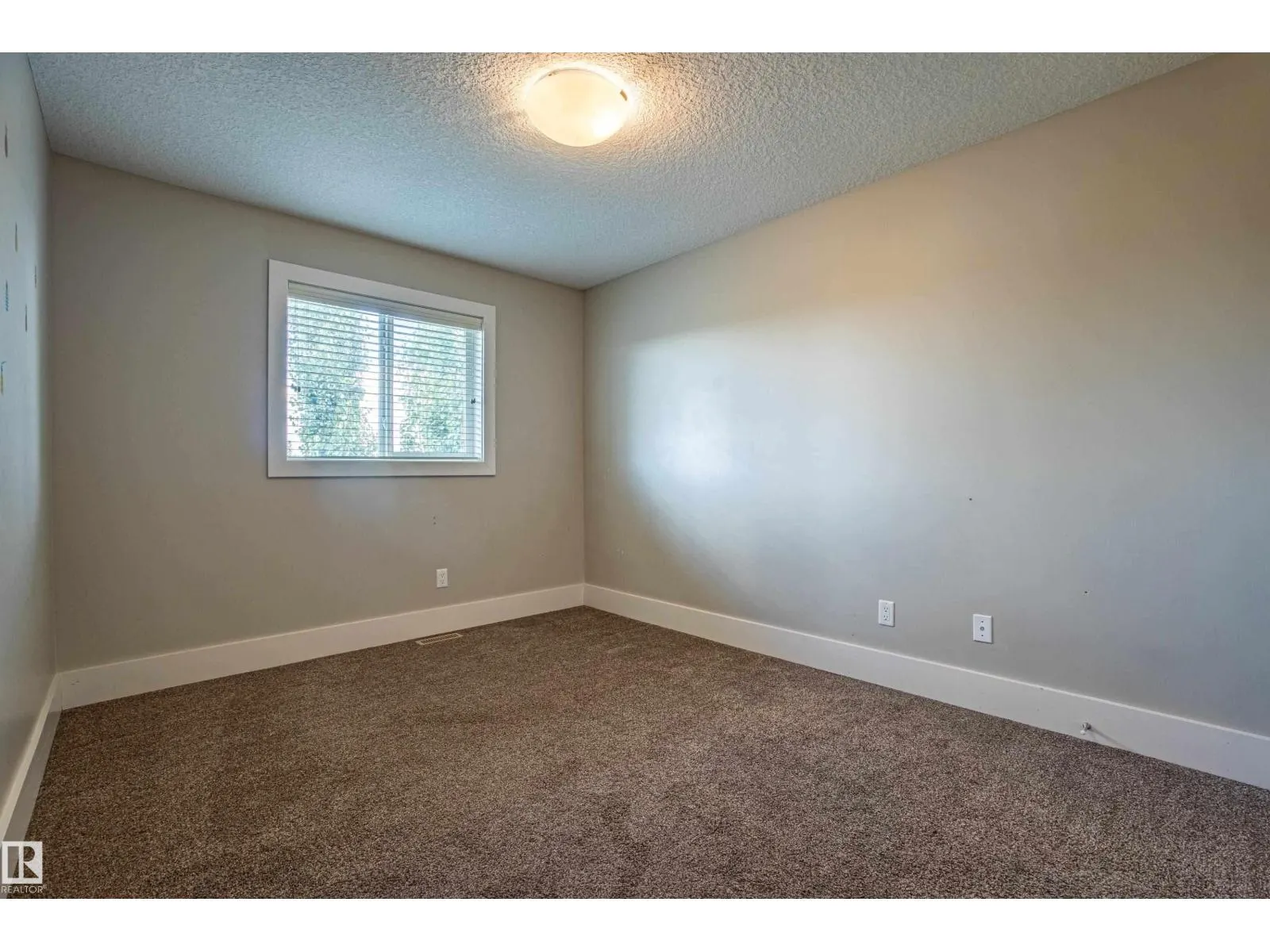 10842 175A AV NW