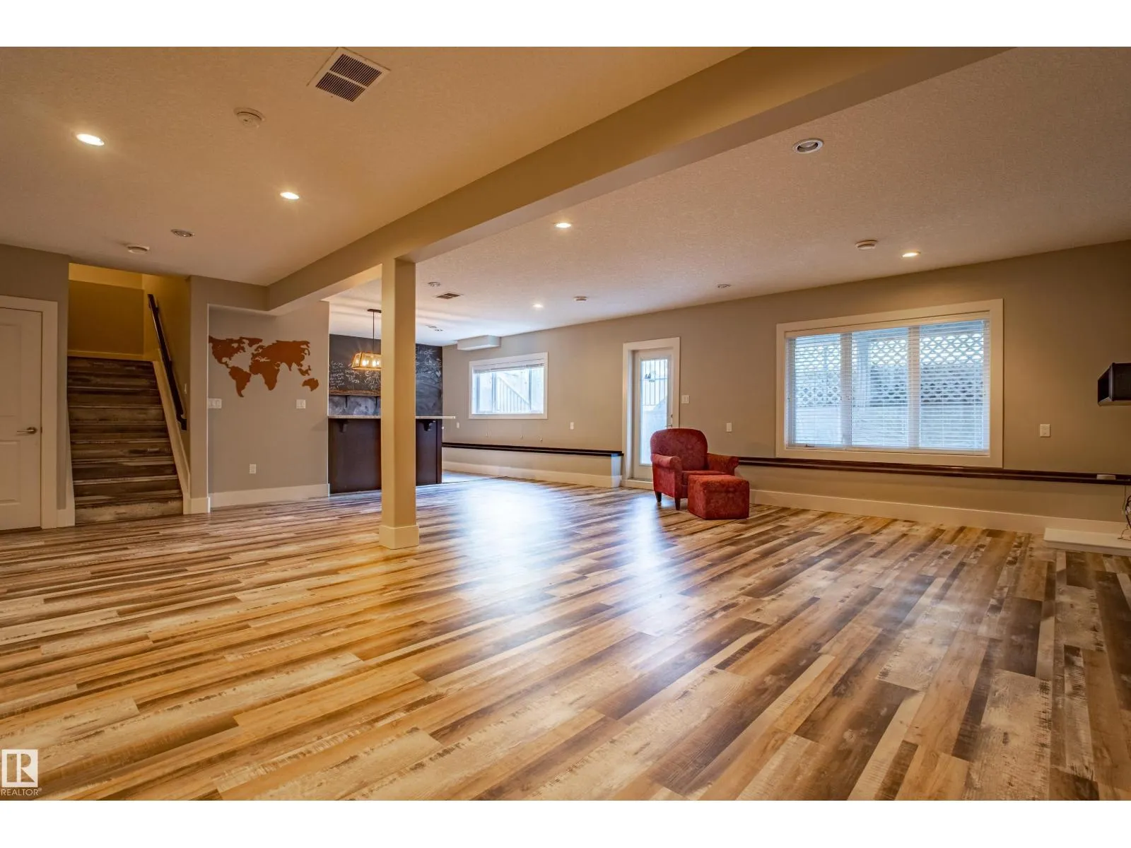 10842 175A AV NW