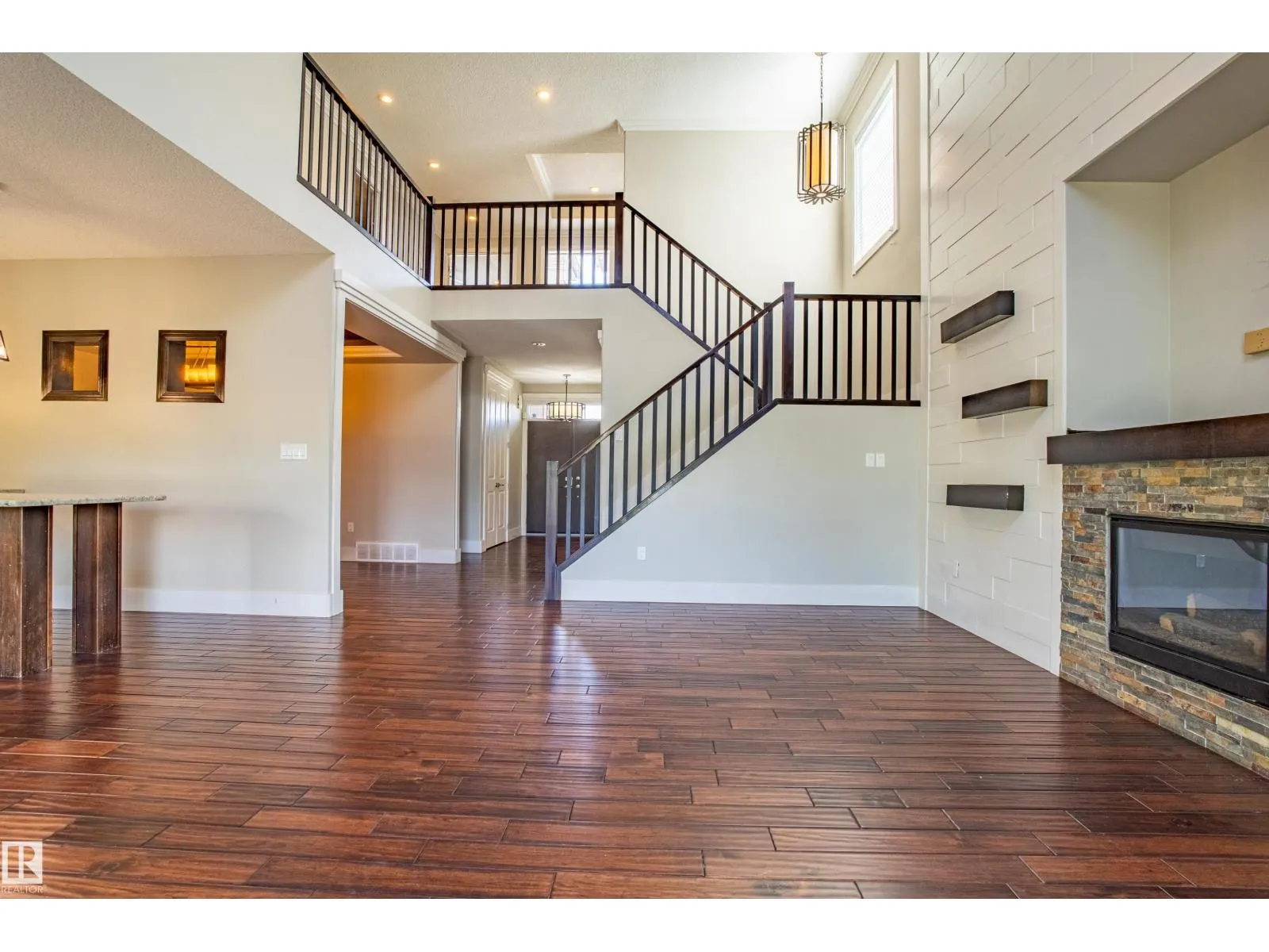 10842 175A AV NW
