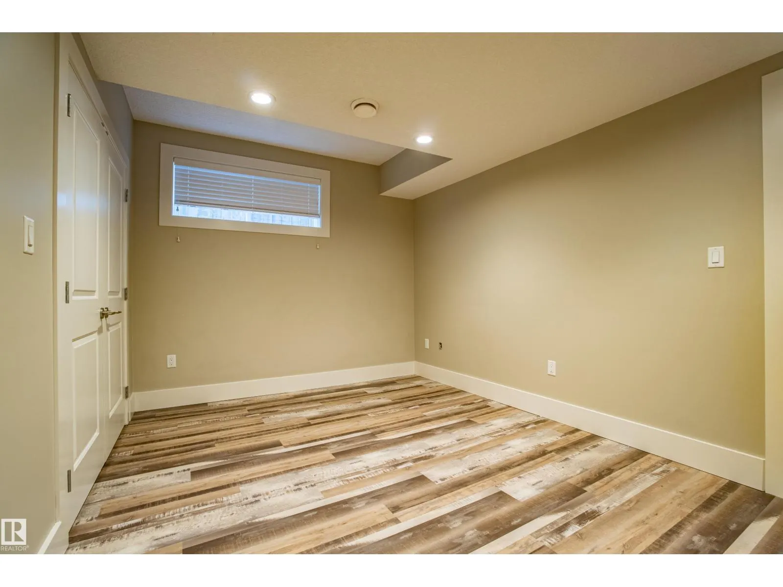 10842 175A AV NW