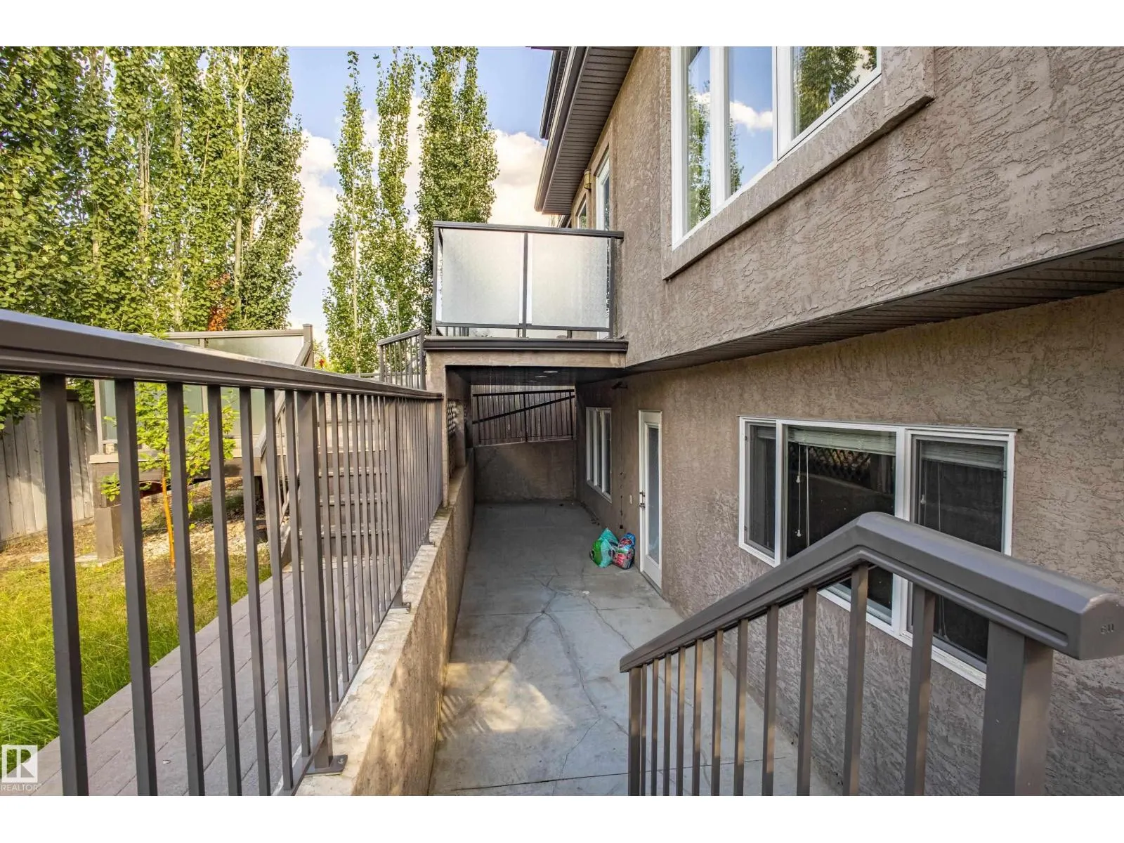 10842 175A AV NW