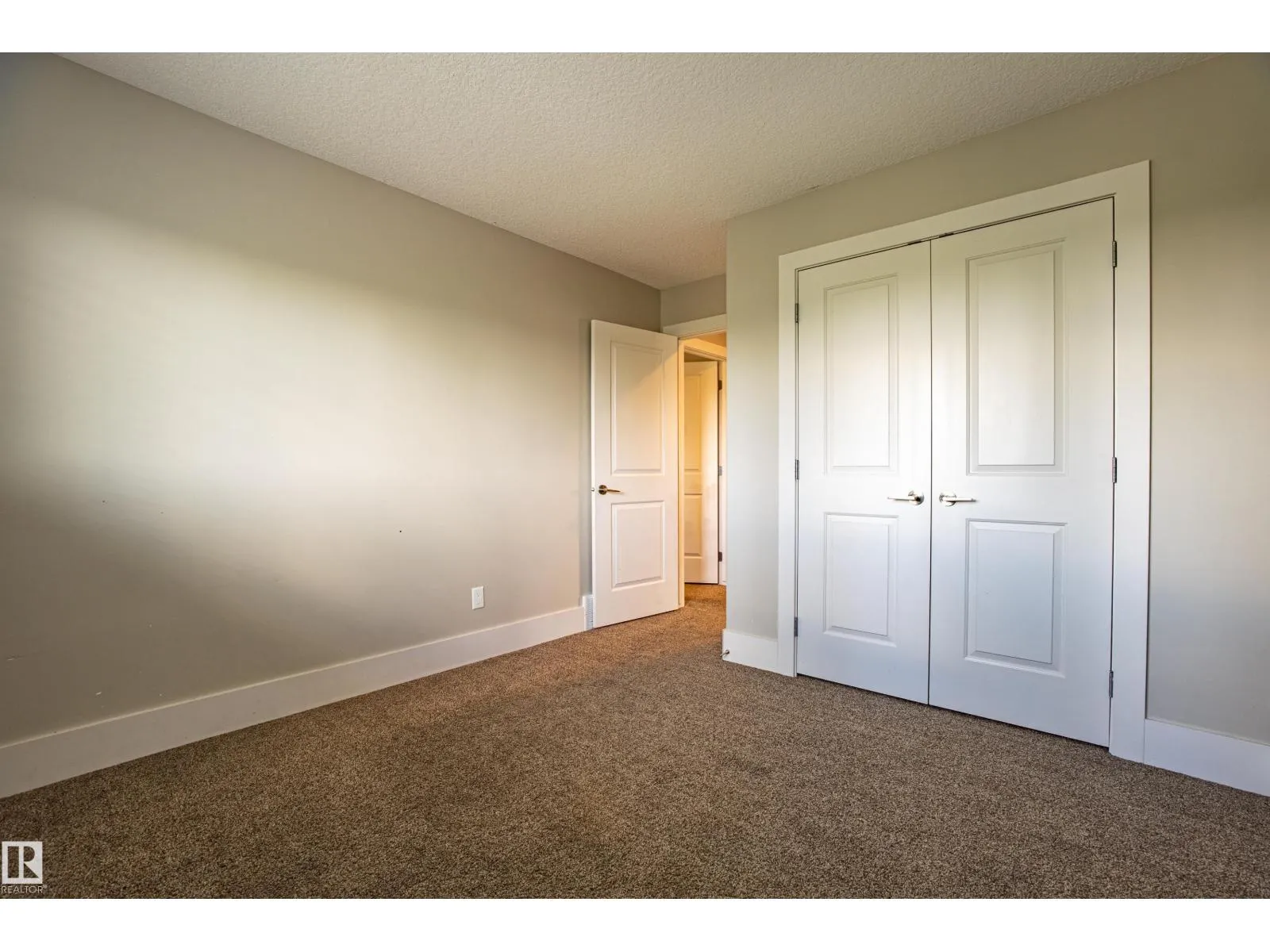 10842 175A AV NW