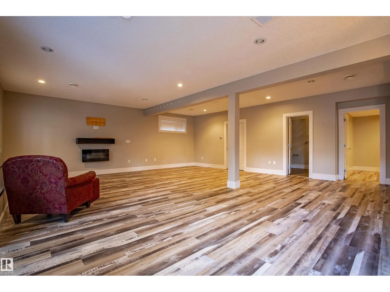 10842 175A AV NW