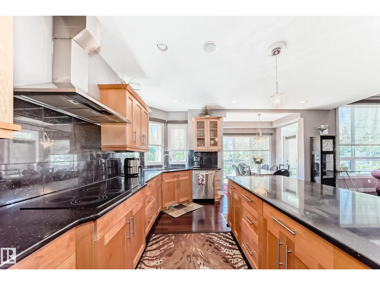 3304 MCCALL CO NW