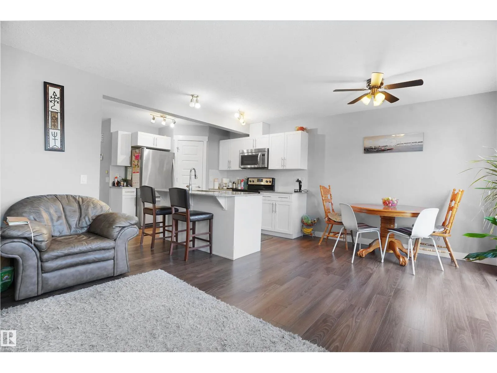 9835 217 ST NW