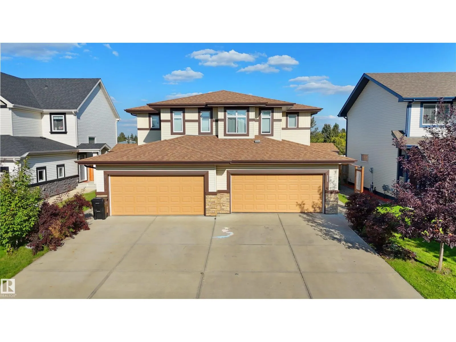 9835 217 ST NW