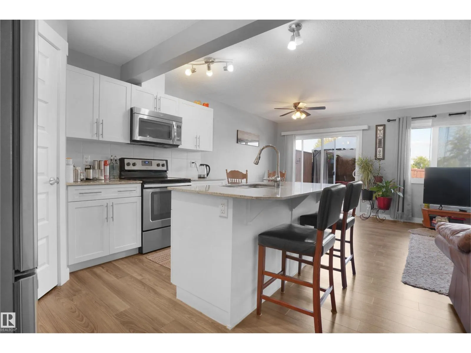 9835 217 ST NW