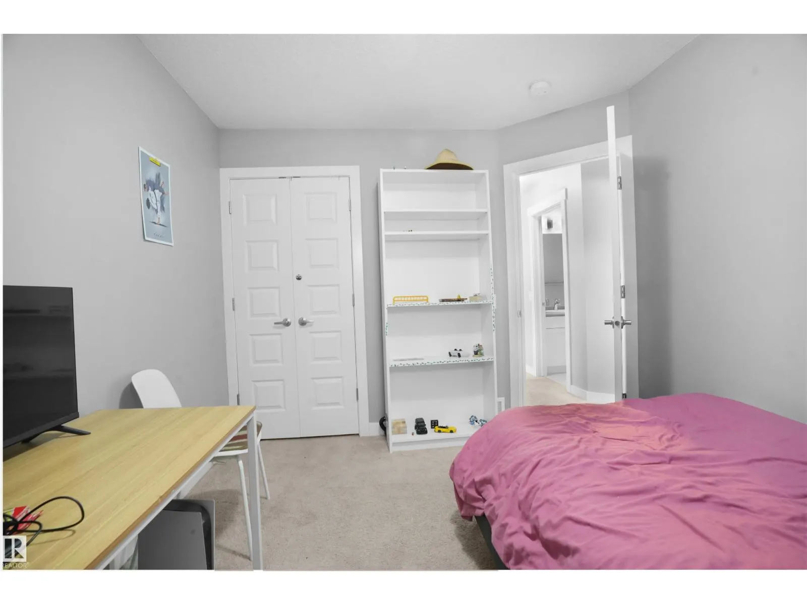 9835 217 ST NW