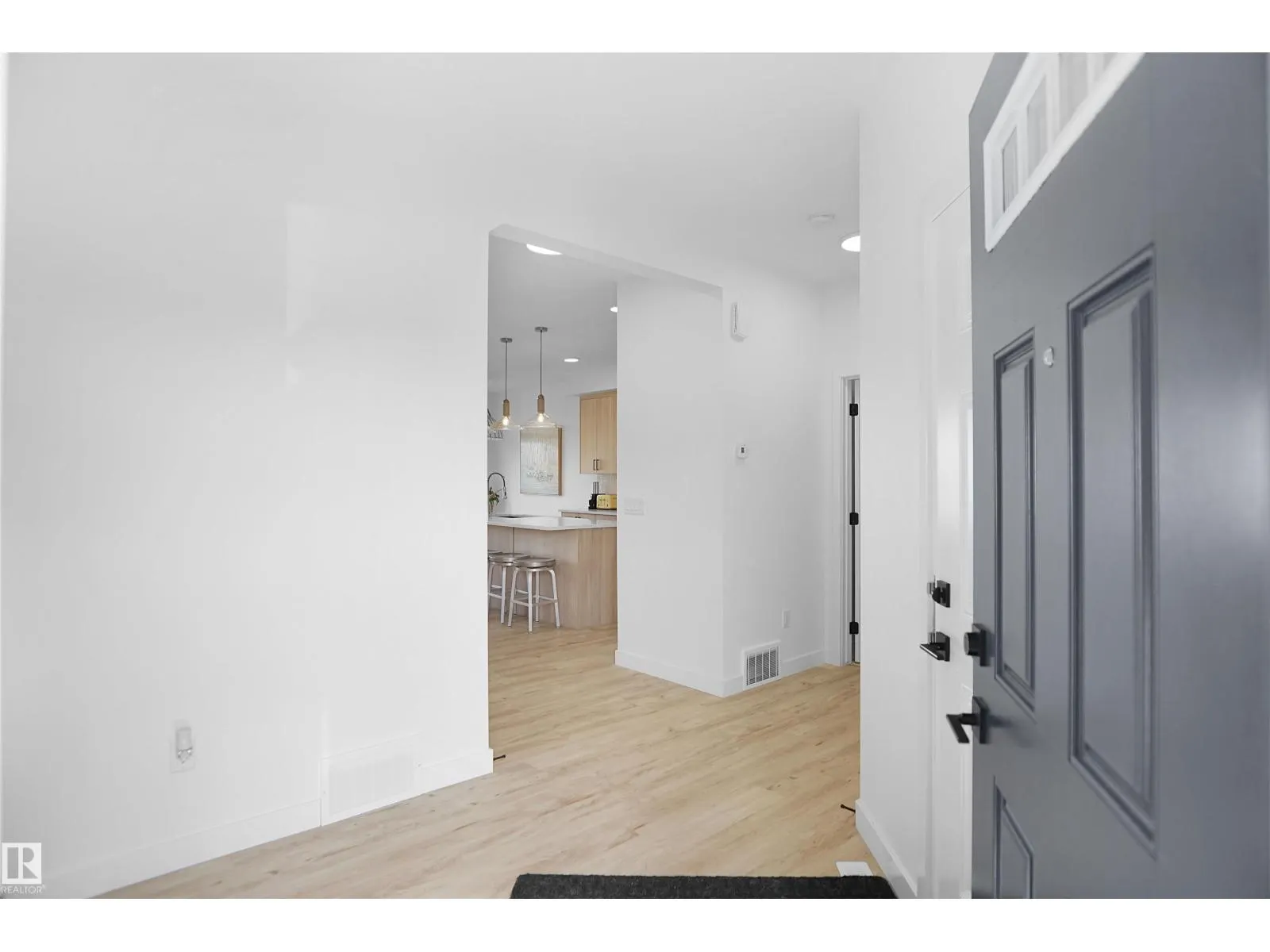 16230 19 AV SW
