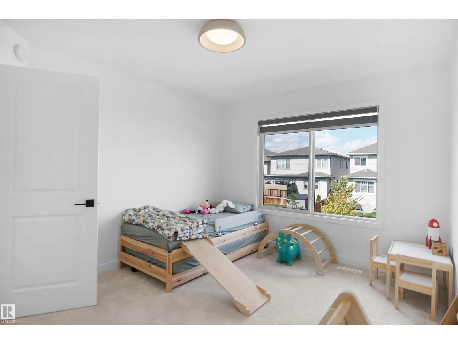 16230 19 AV SW