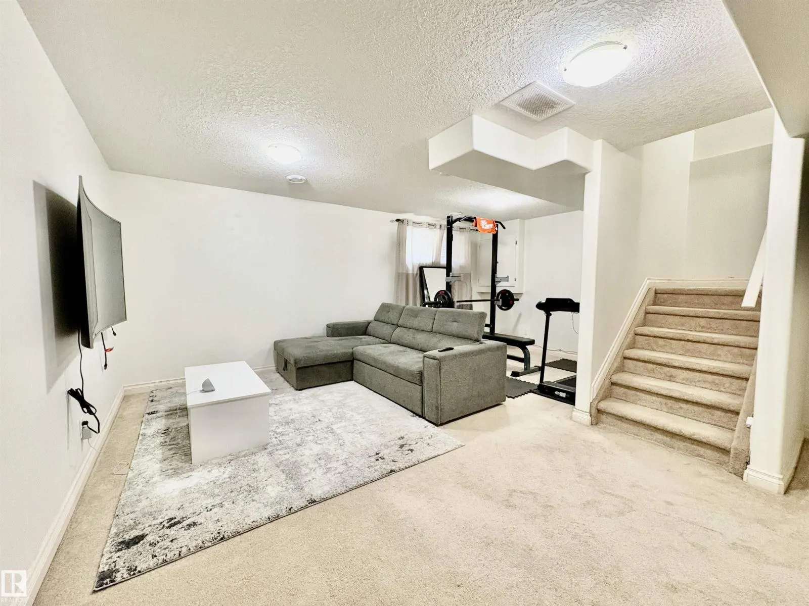 14907 109 AV NW