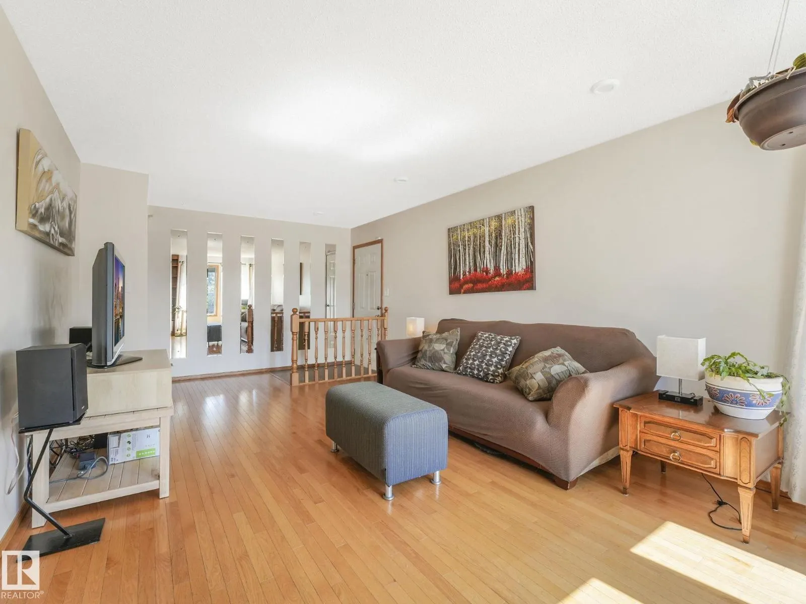 3608 15 AV NW