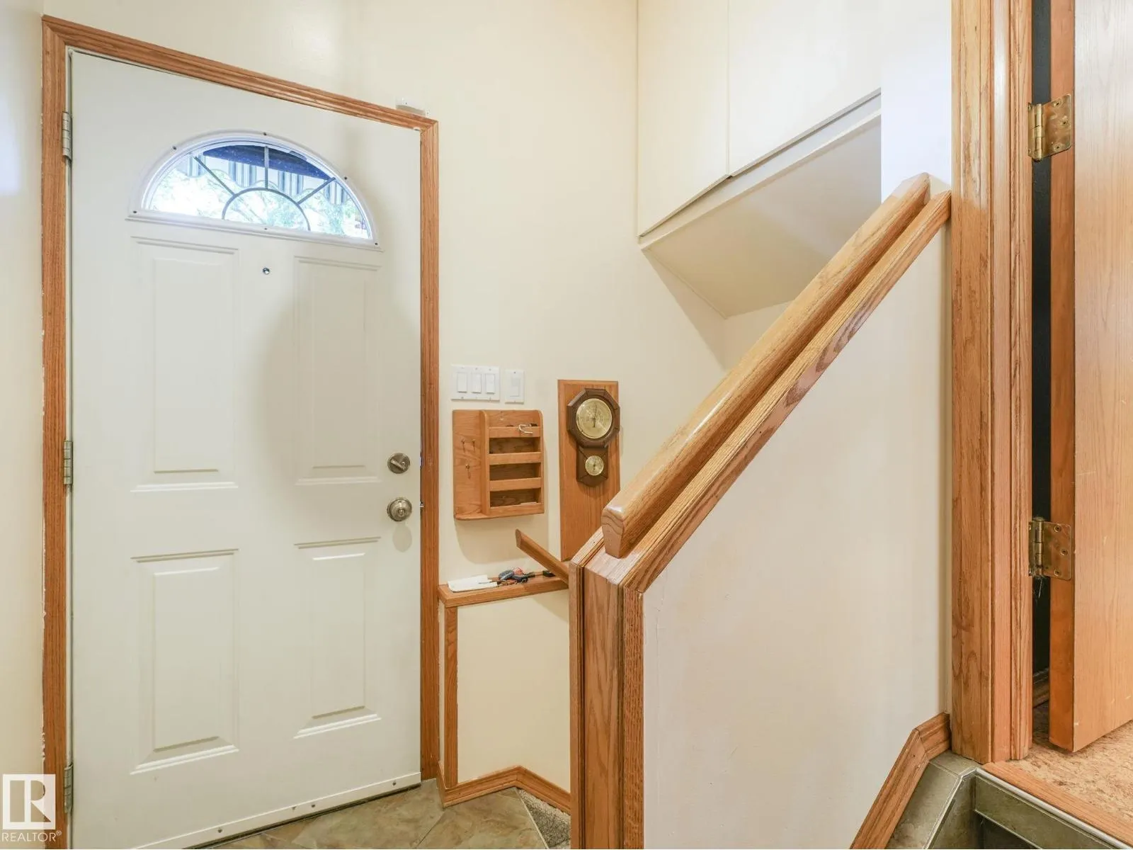 3608 15 AV NW