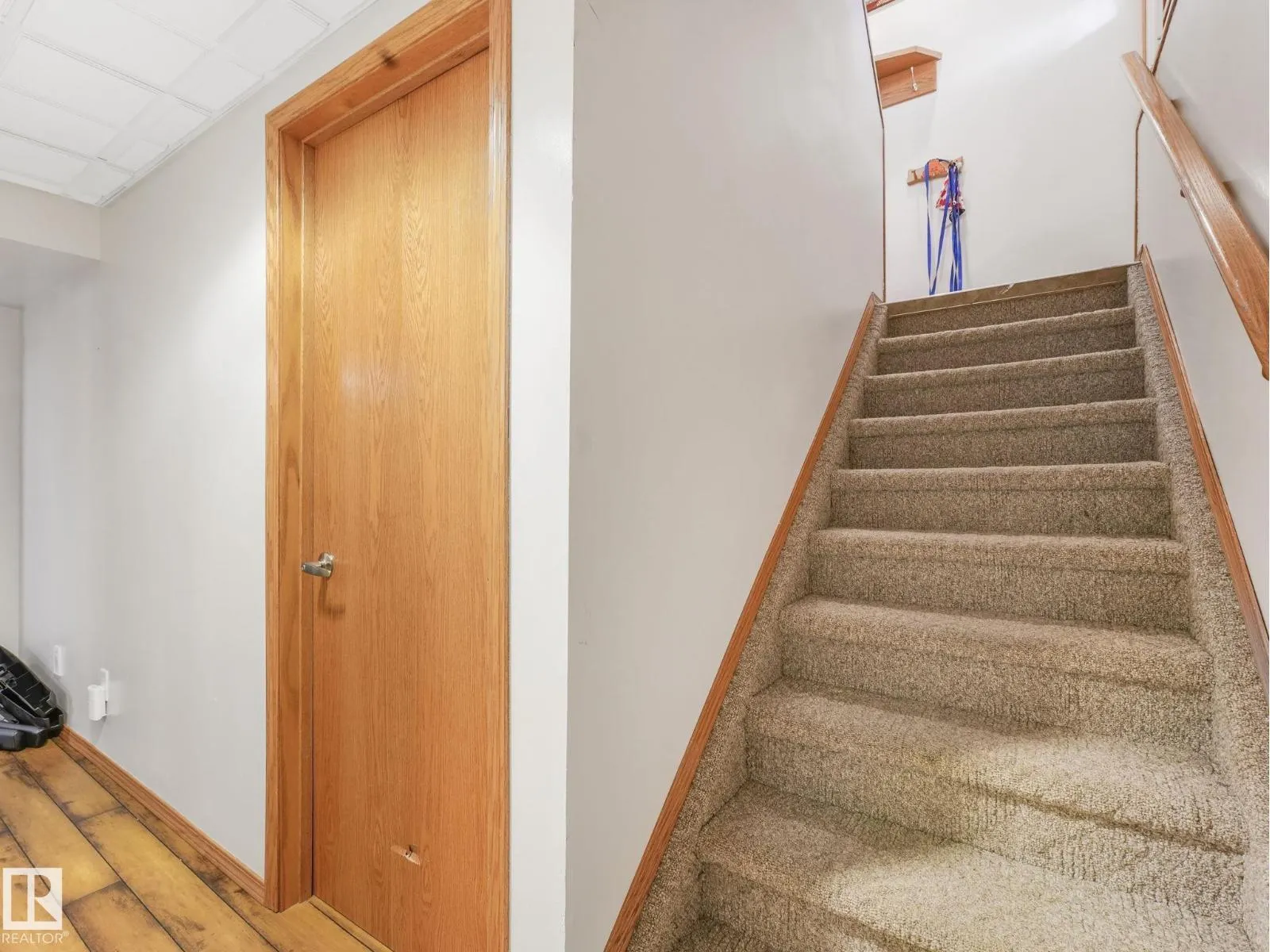 3608 15 AV NW