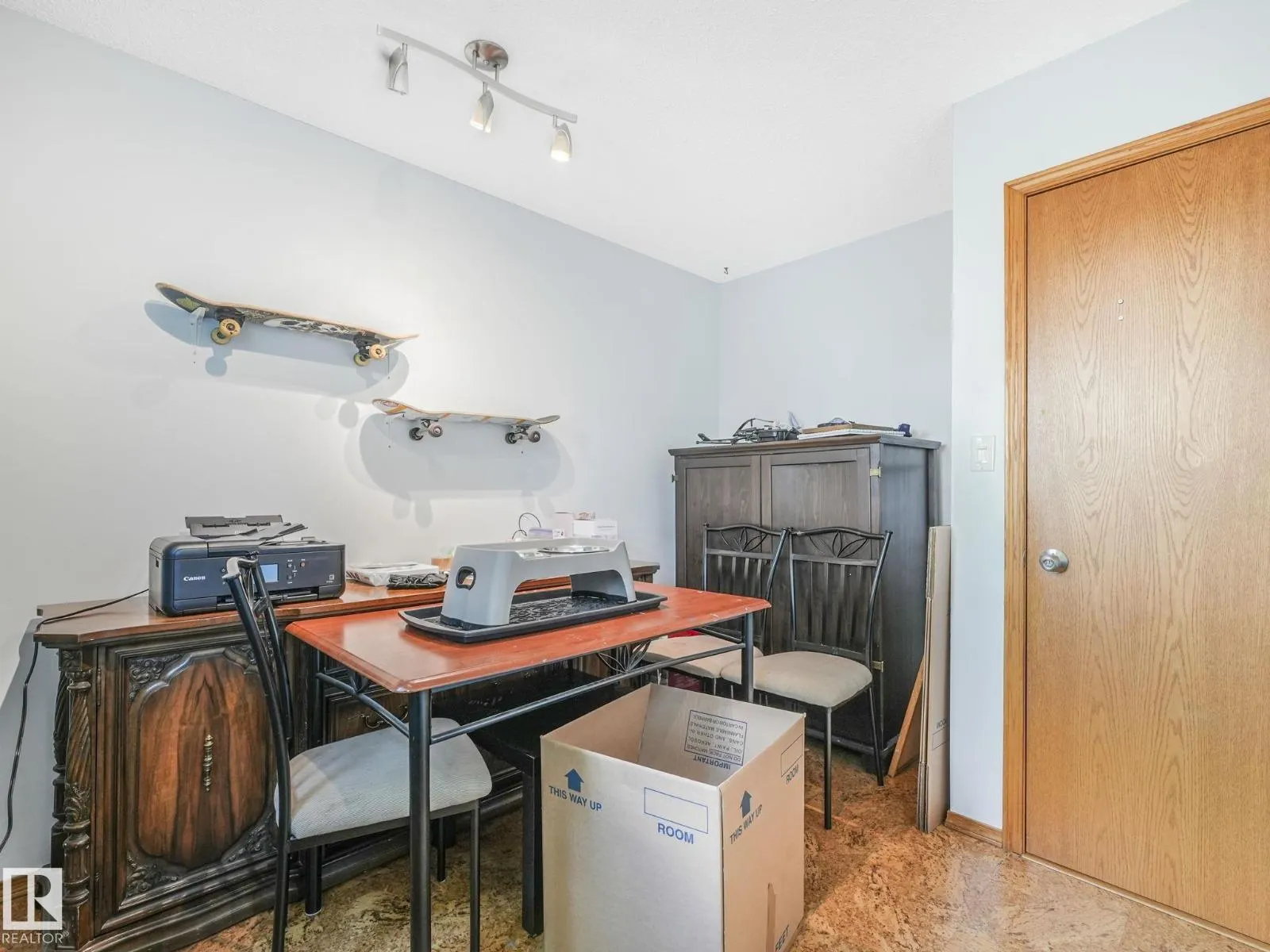 3608 15 AV NW