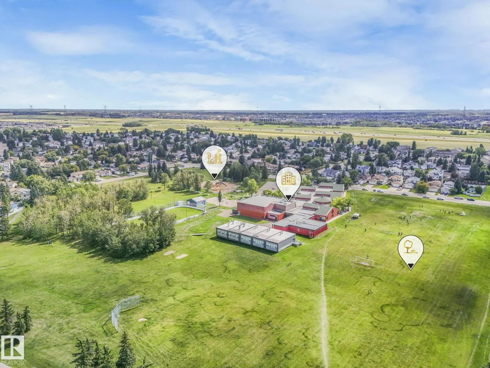 3608 15 AV NW
