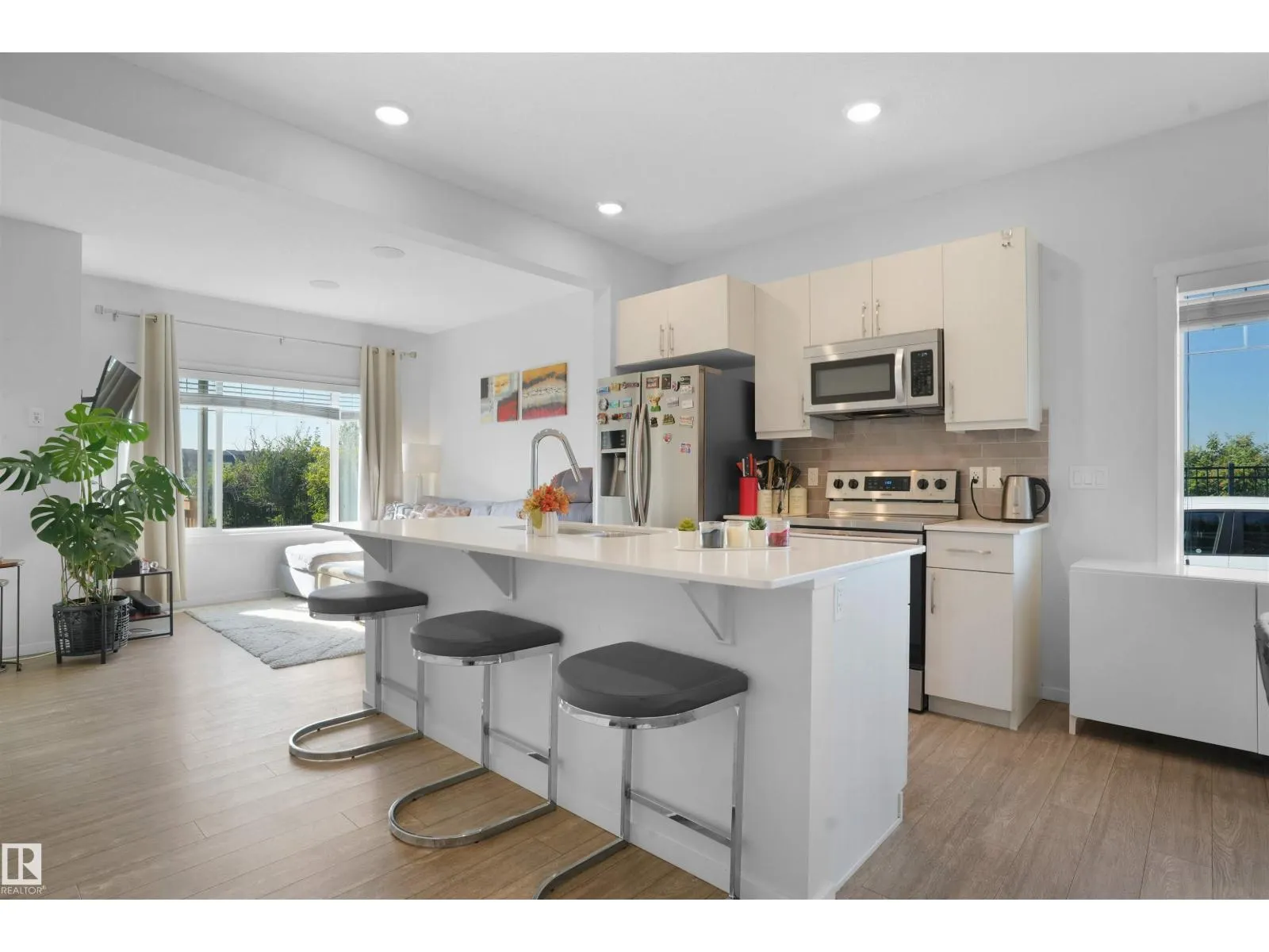 #39 6004 ROSENTHAL WY NW