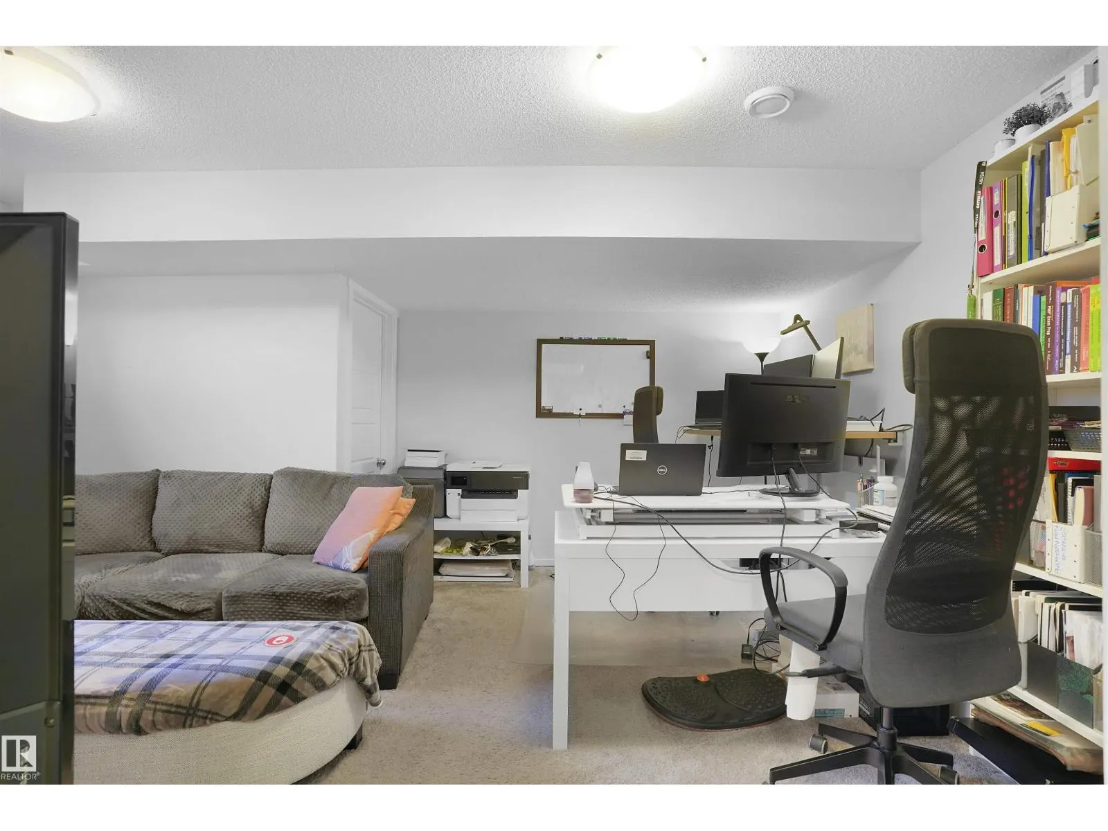 #39 6004 ROSENTHAL WY NW
