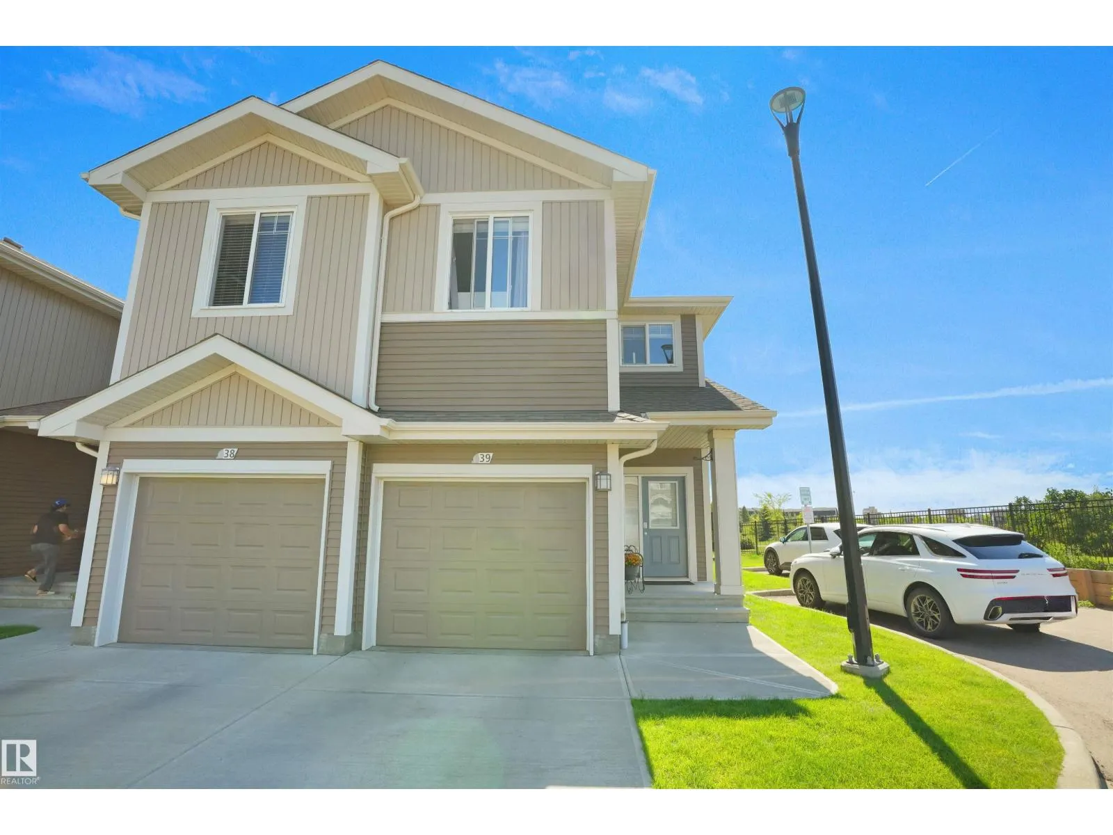 #39 6004 ROSENTHAL WY NW