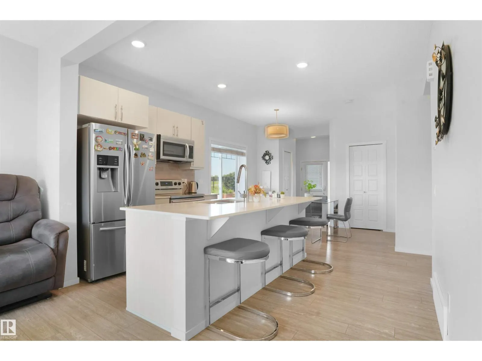 #39 6004 ROSENTHAL WY NW