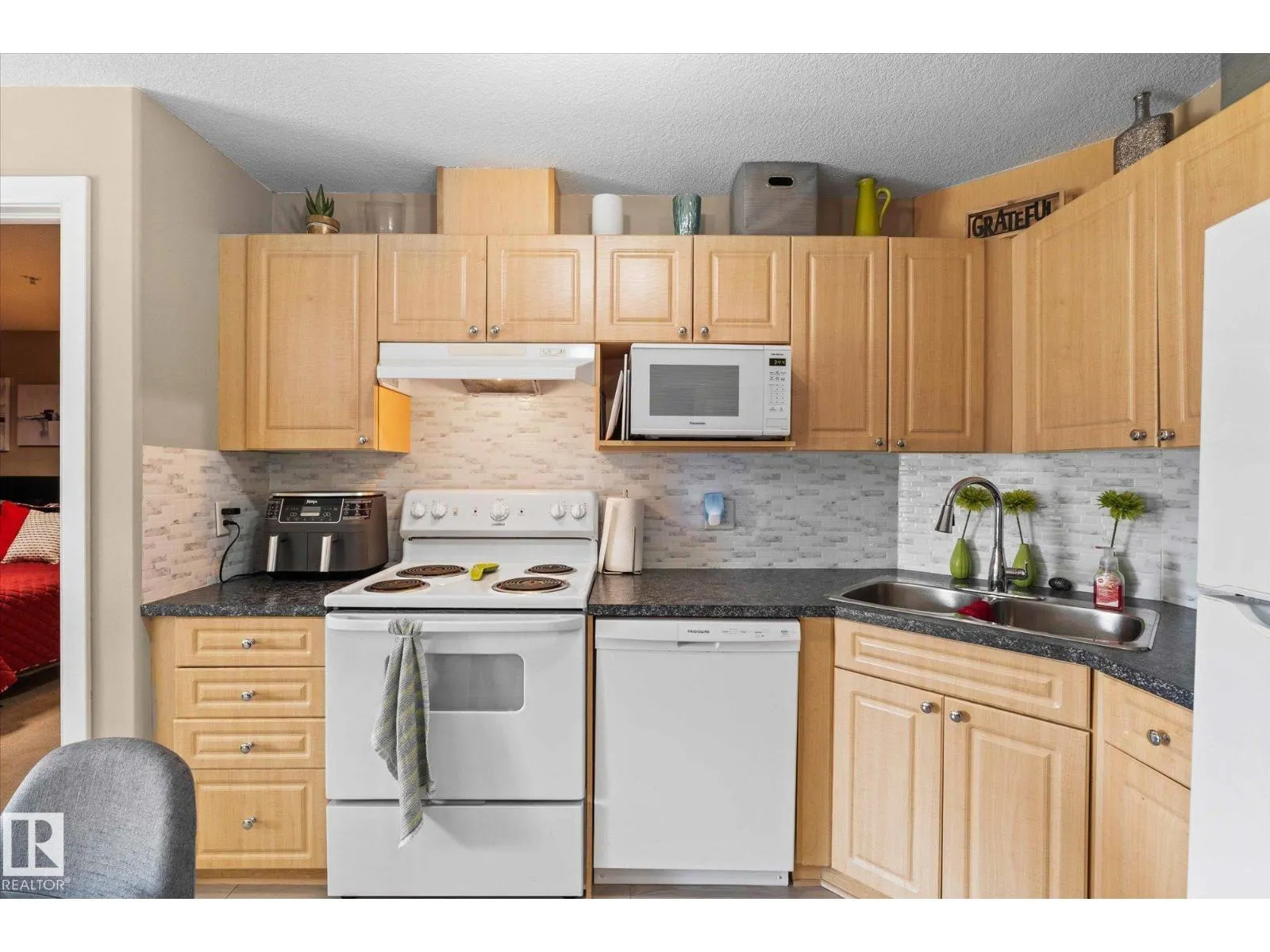 #120 240 SPRUCE RIDGE RD