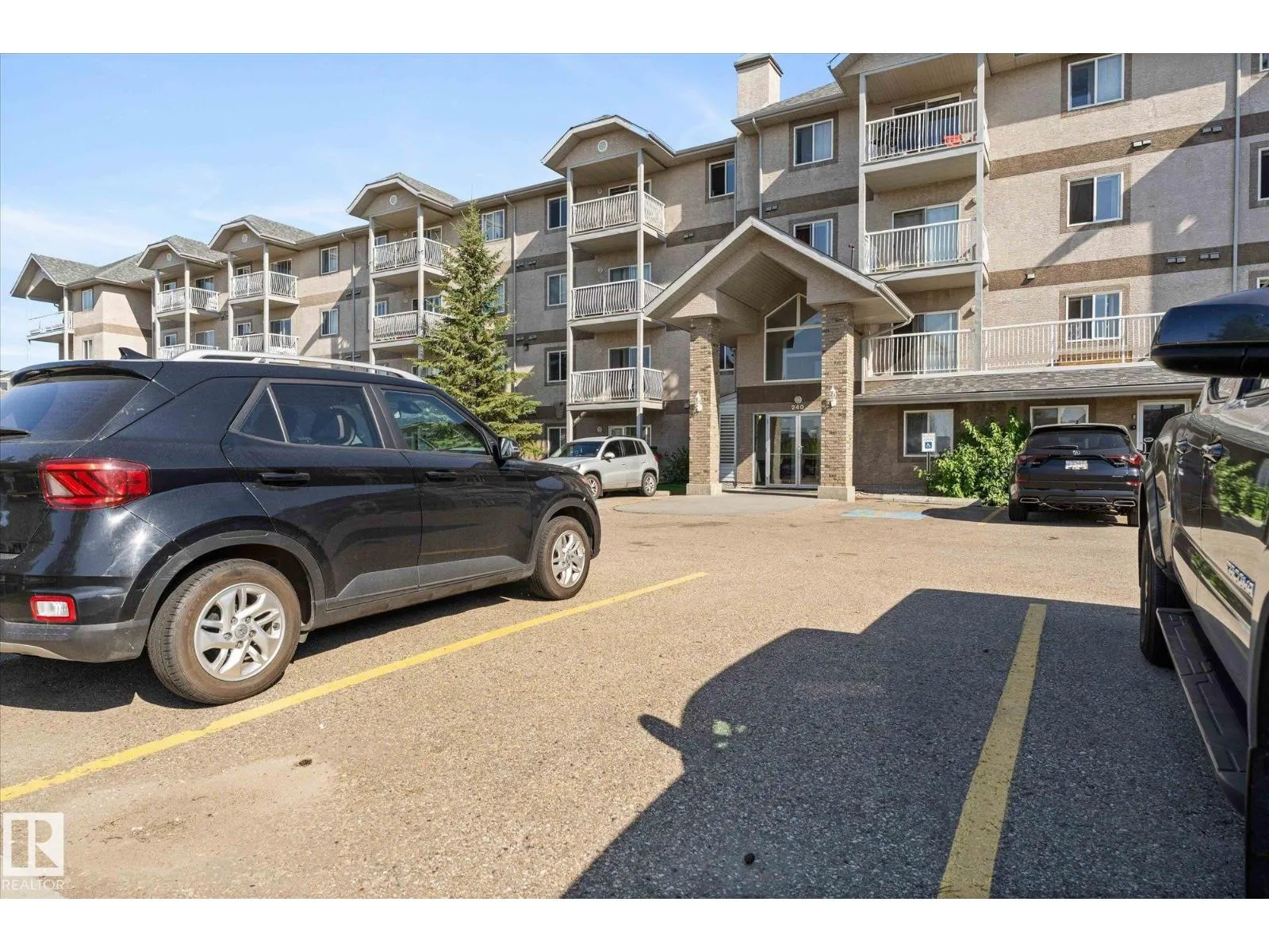 #120 240 SPRUCE RIDGE RD