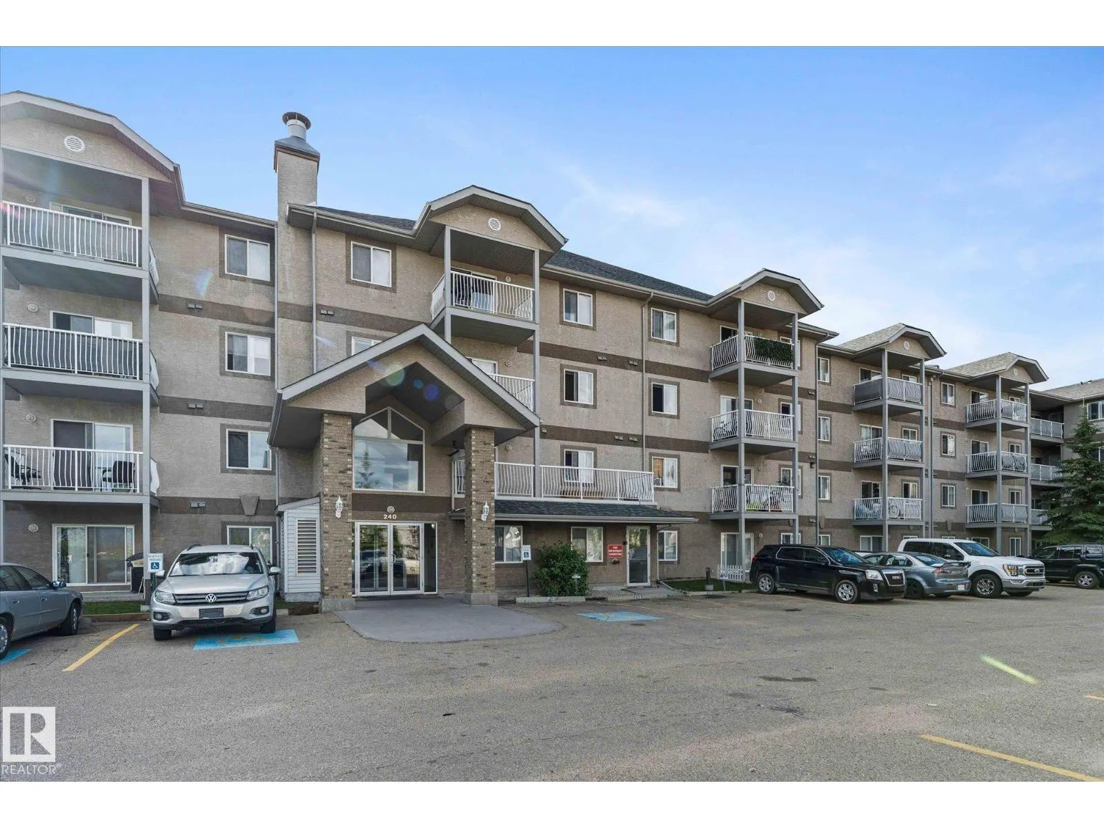 #120 240 SPRUCE RIDGE RD