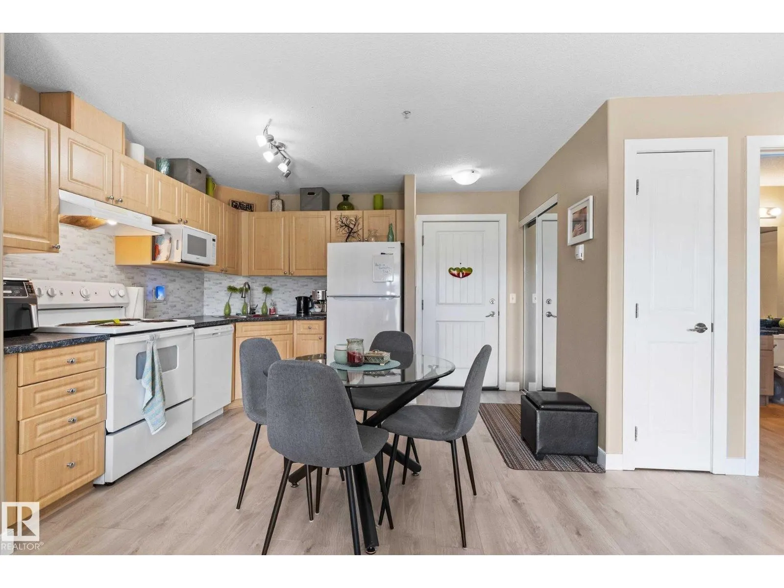#120 240 SPRUCE RIDGE RD