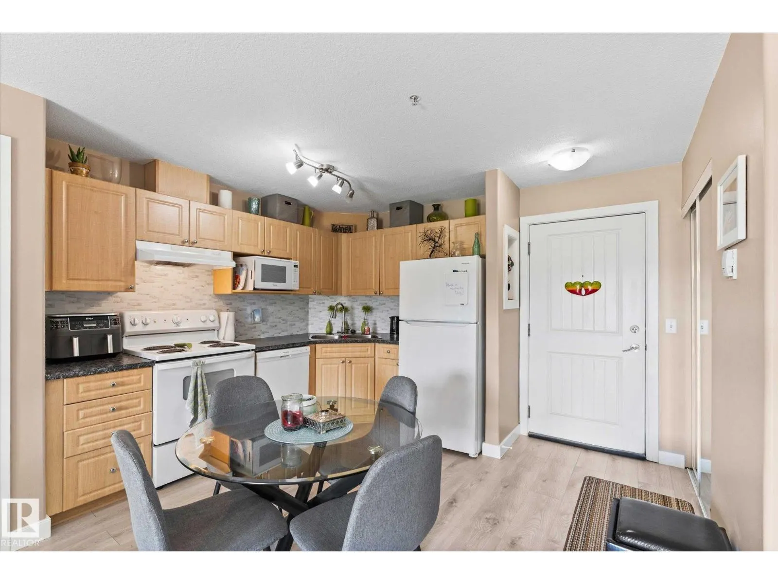 #120 240 SPRUCE RIDGE RD