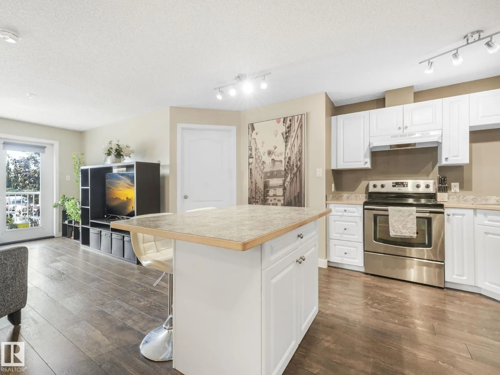 #204 5340 199 ST NW