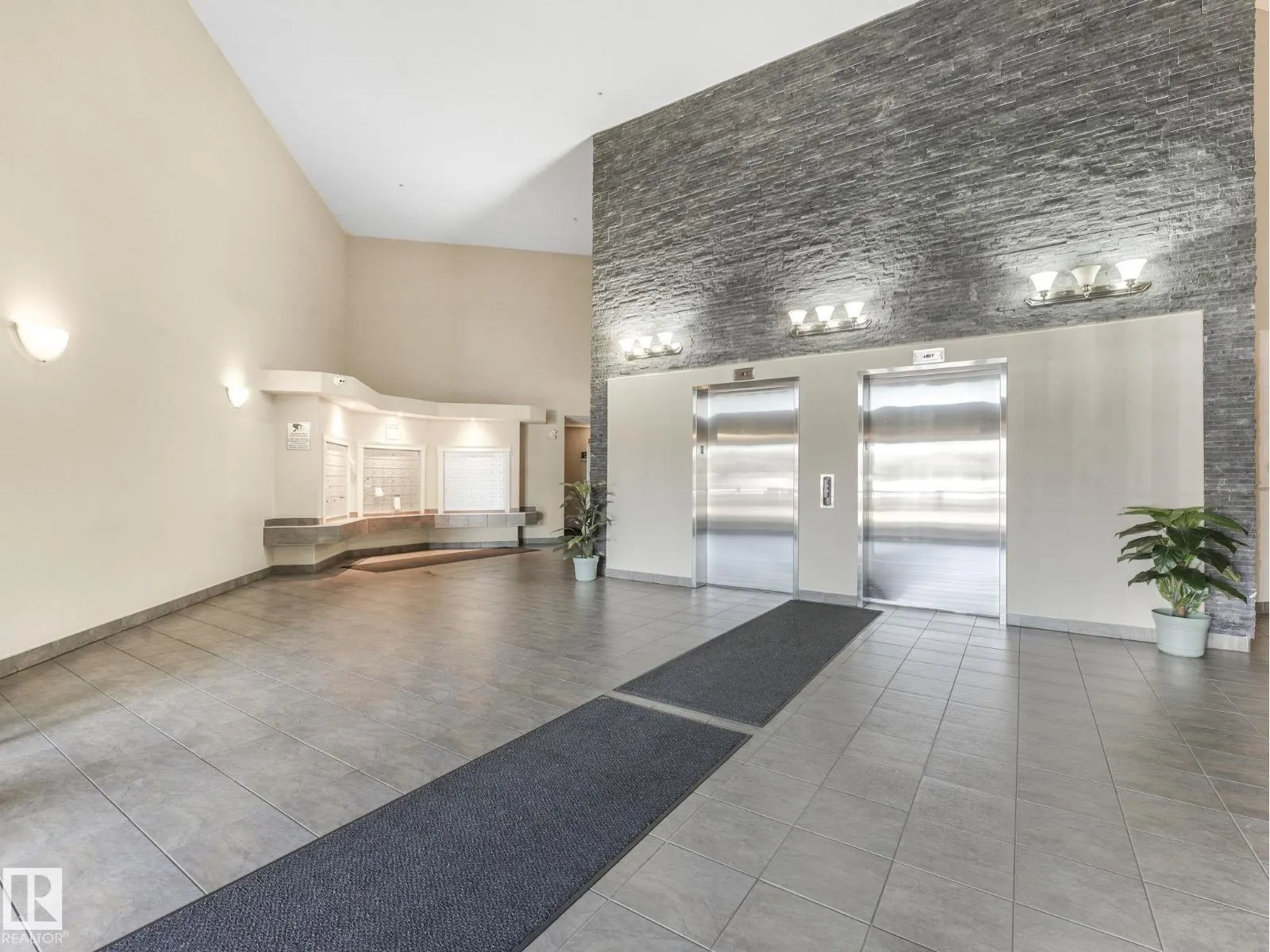 #204 5340 199 ST NW