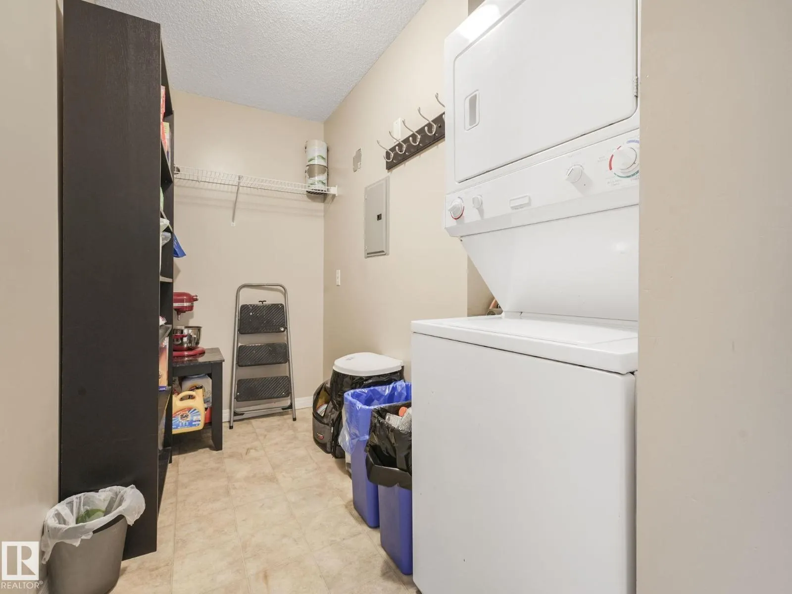 #204 5340 199 ST NW