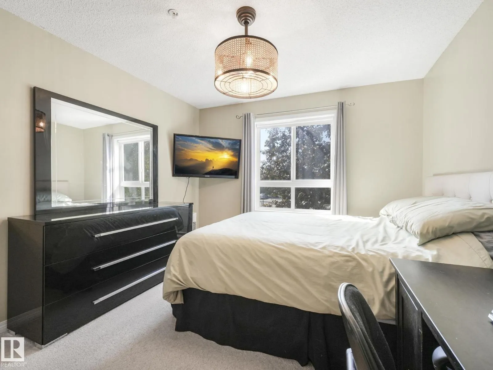 #204 5340 199 ST NW