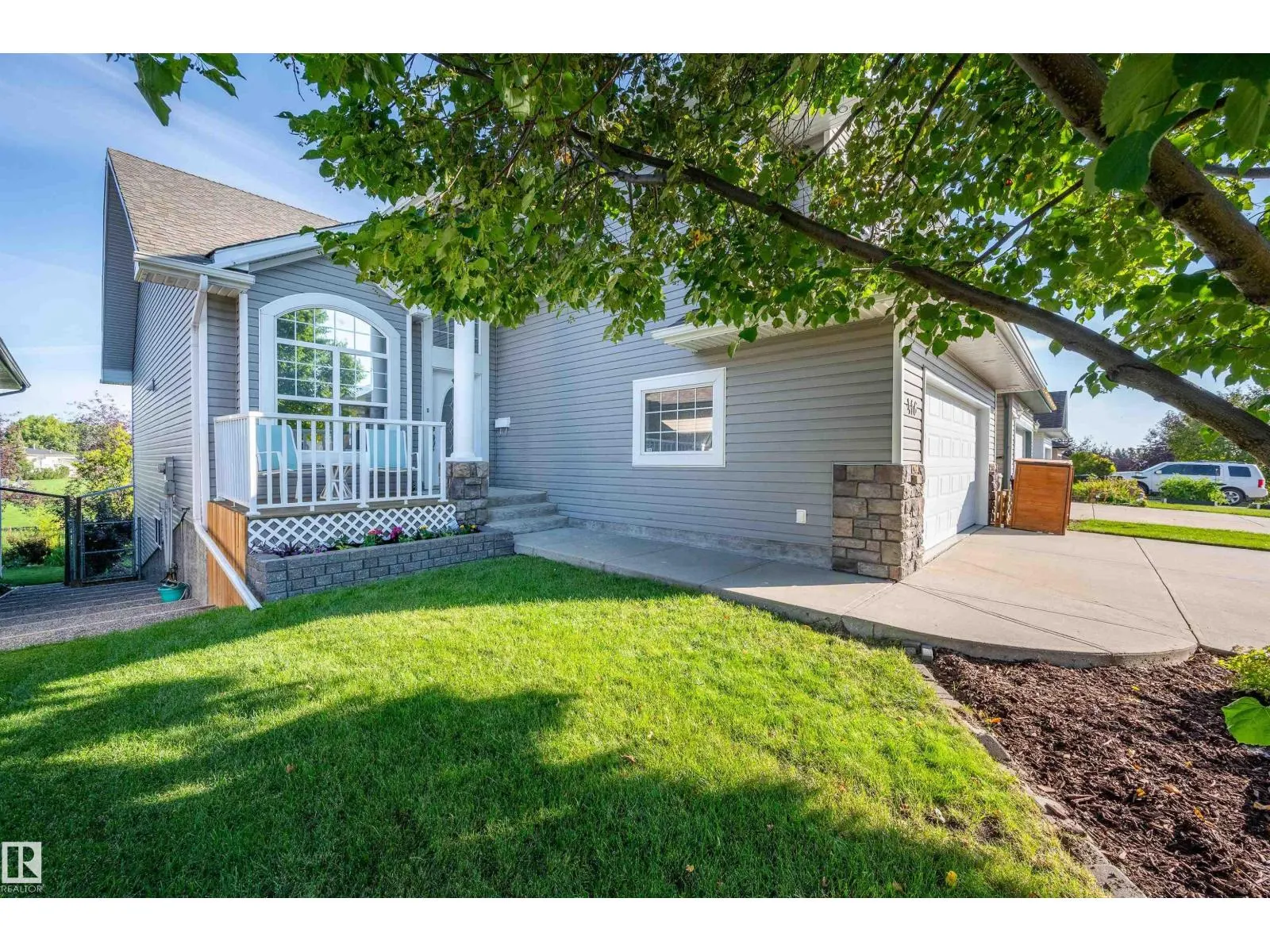 416 Forrest DR