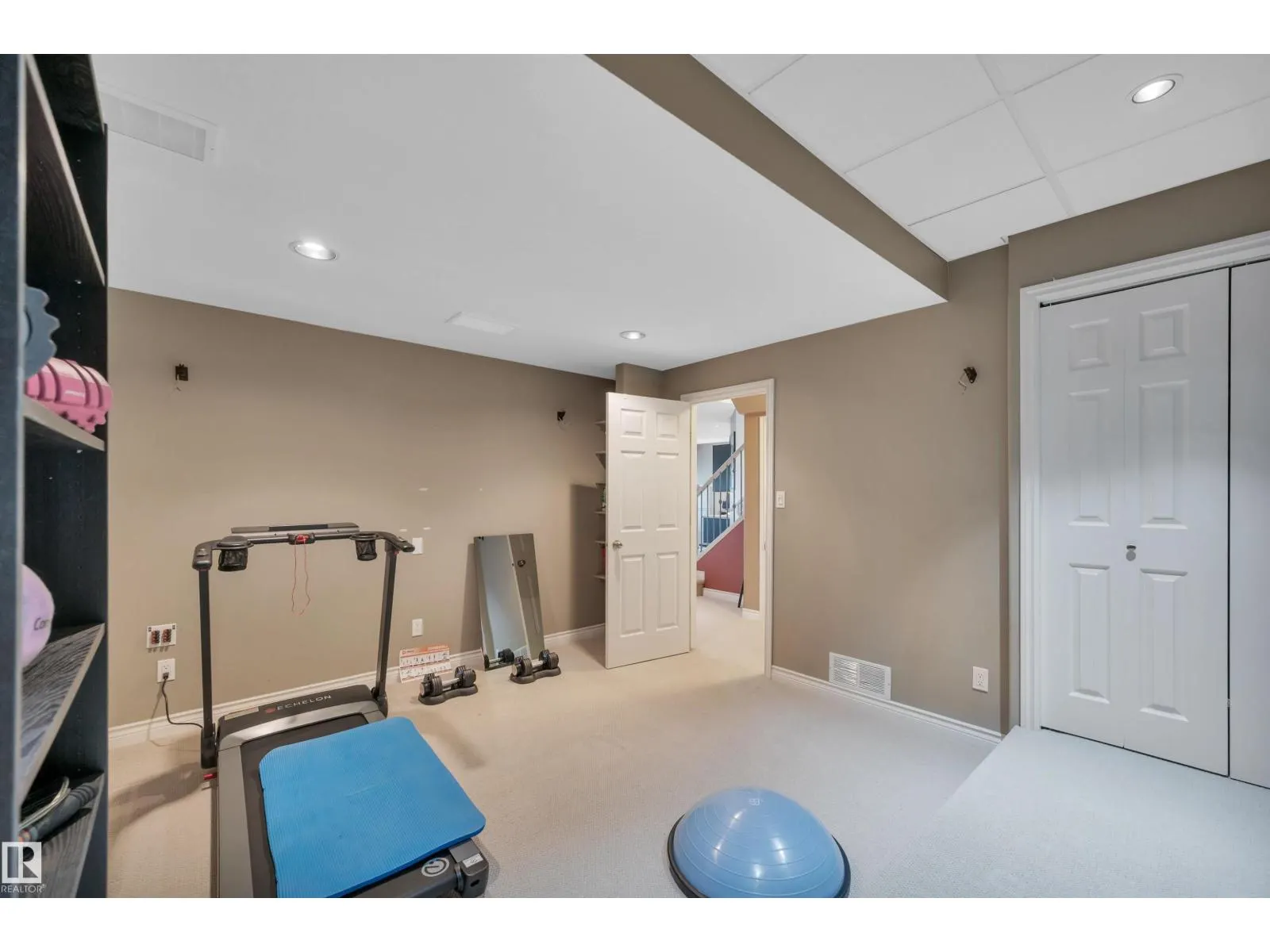 416 Forrest DR