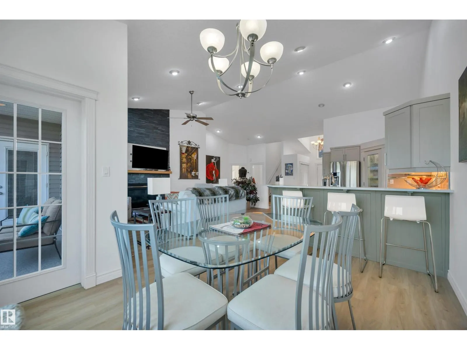 416 Forrest DR
