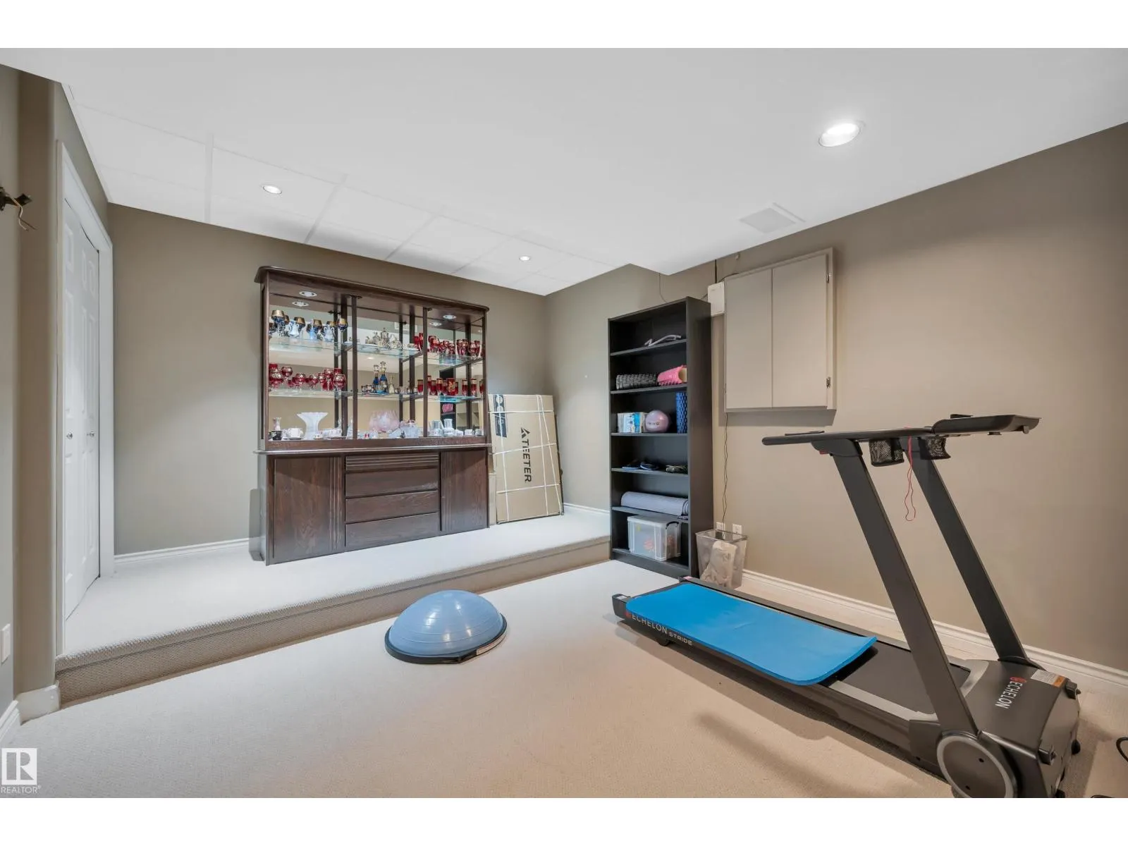 416 Forrest DR