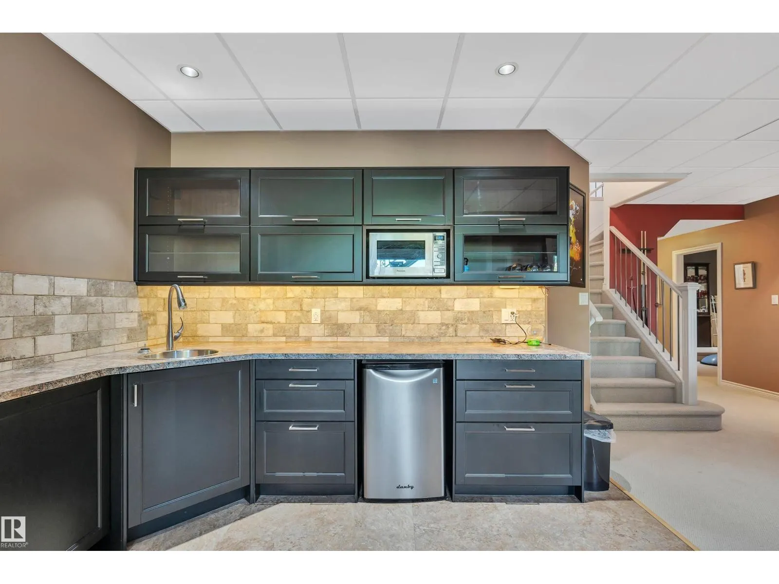 416 Forrest DR