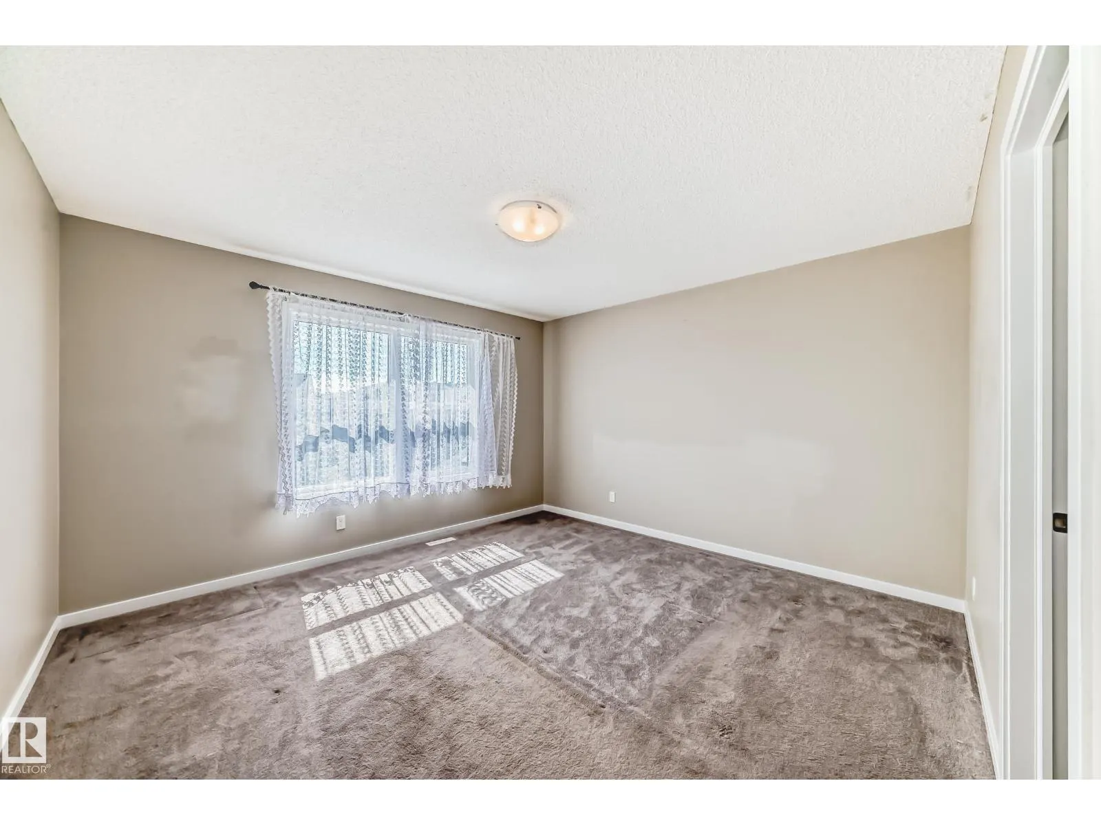 1247 McConachie BV NW NW