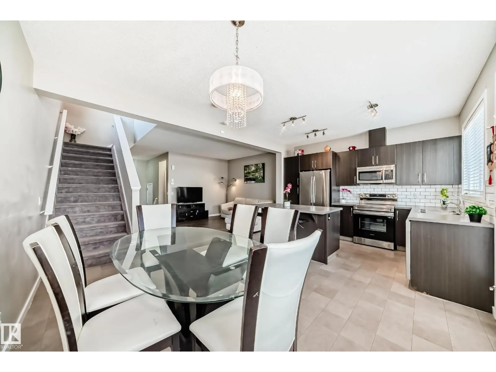 1247 McConachie BV NW NW